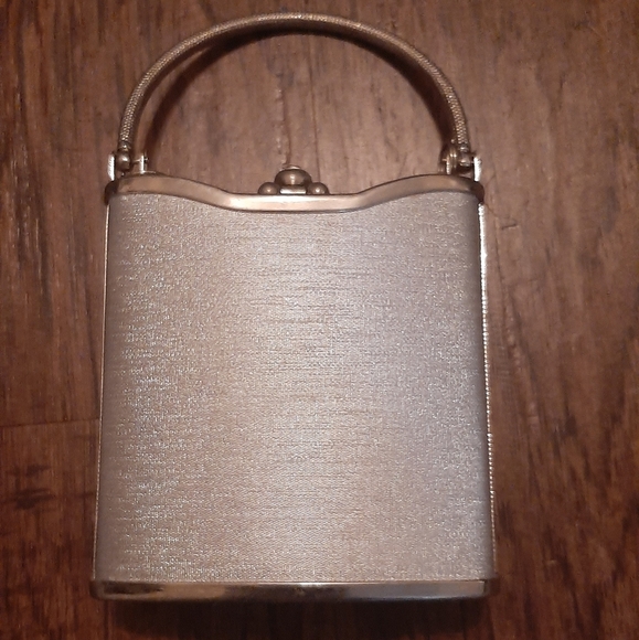 Silver Vintage Clutch Purse - Picture 2 of 4